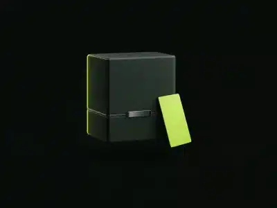Fichas de producto: una caja de producto con una tarjeta de etiqueta en verde lima apoyada